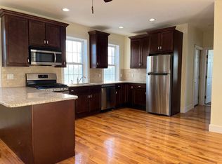 1527 3rd St APT 3, Rensselaer, NY 12144