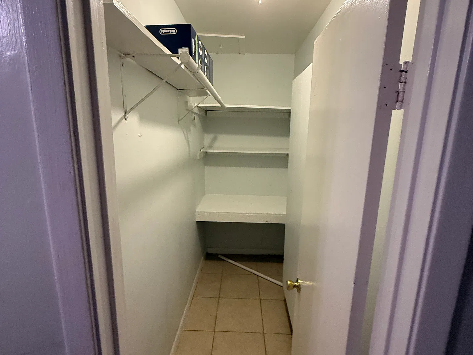 Studio, 400 sqft, $850 — Photo 3