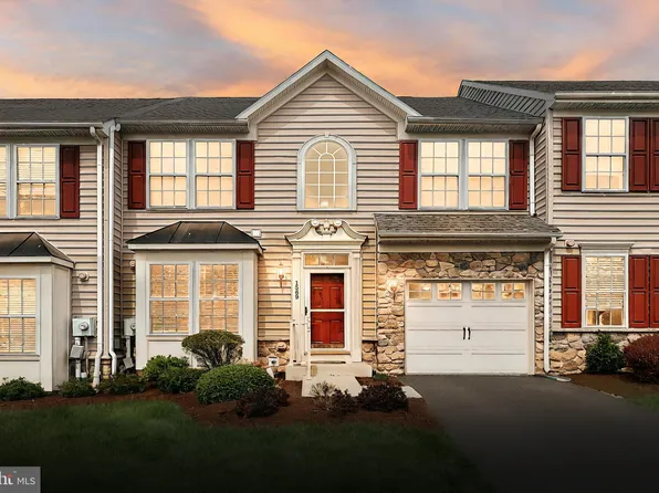 1569 Heritage Ln #7, York, PA 17403