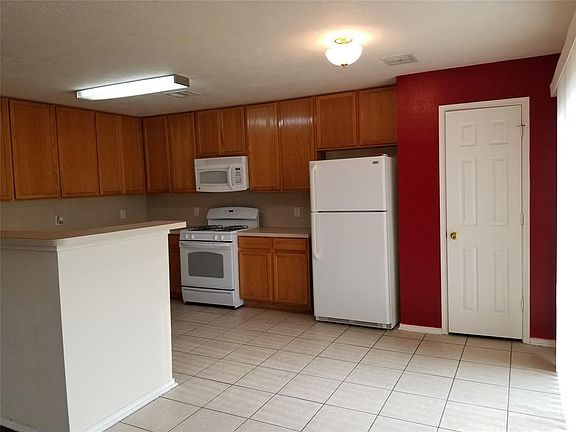 5th image of 3702 Pebble Garden Ln