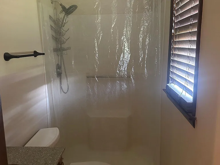 102 Lemont Ln — Photo 11