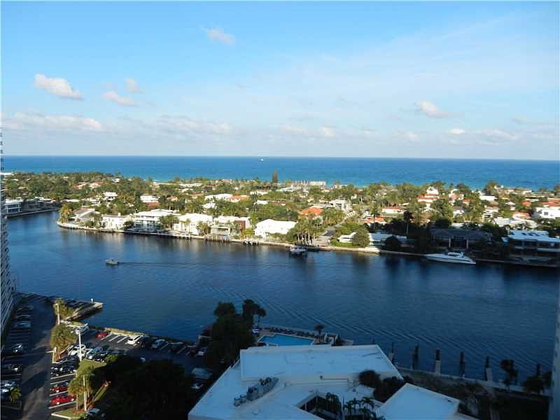 1st image of 20201 E Country Club Dr APT 1706