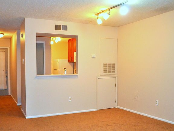 5th image of 4201 Belvedere St APT 203