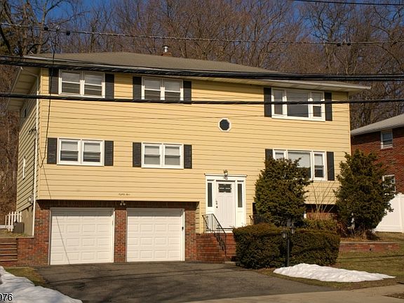 2nd image of 85 Rock Rd