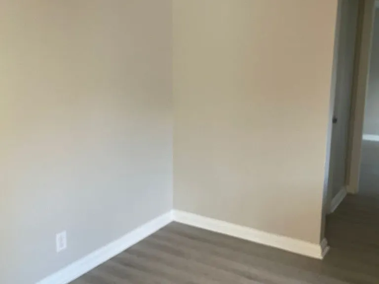 Newly Upgraded Apartments -The Courtyard at Park Hills, Minutes from Downtown — Photo 8