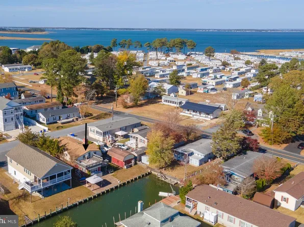 30107 Pinecrest Dr, Ocean View, DE 19970