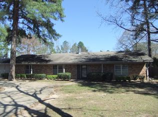 3304 Gilmer Rd, Longview, TX 75605