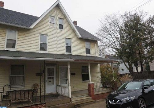 2nd image of 637 Belmont St