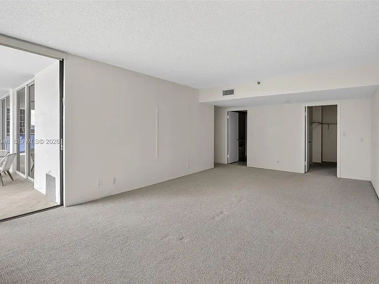 19707 Turnberry Way #7F — Photo 21