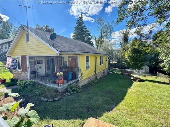 845 Hudson St, Saint Albans, WV 25177