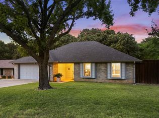 320 Oakwood Cir, Shady Shores, TX 76208