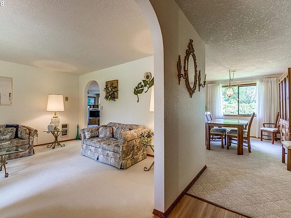 4th image of 3011 NW 106th Cir