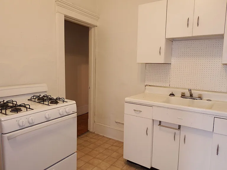 3040 Saint Paul St — Photo 1