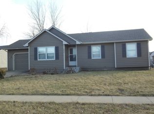 247 E Colleen Ct, Gardner, KS 66030