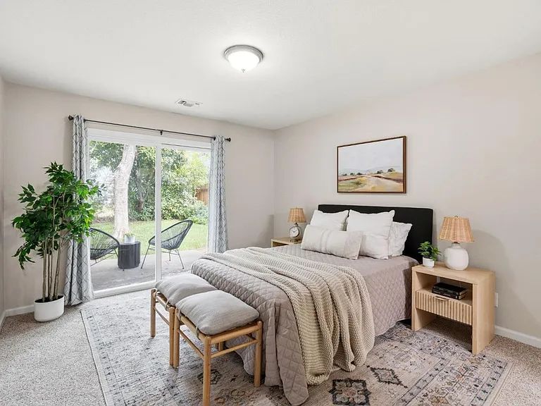 5211 Glide Dr — Photo 8