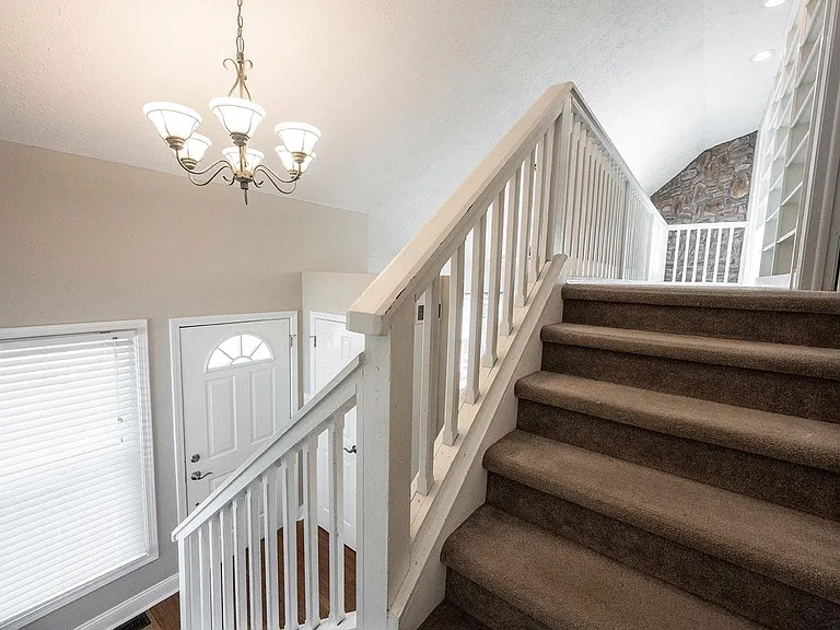 11704 Cameron Dr — Photo 22