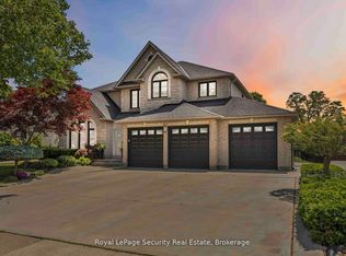 27 Gaydon Ave, Toronto, ON M9M1G6