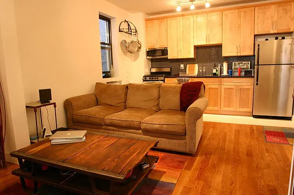 Rented by Green Line Realty | media 6