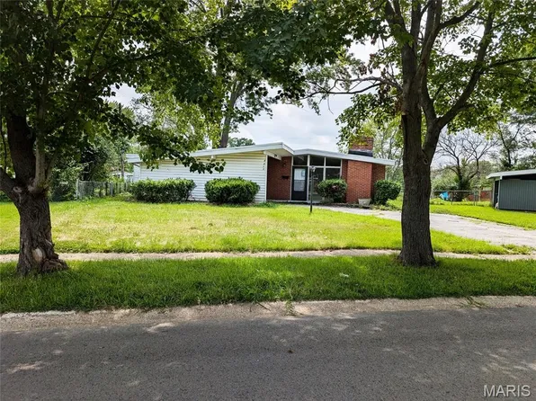 8408 Buckthorn Dr, Saint Louis, MO 63134