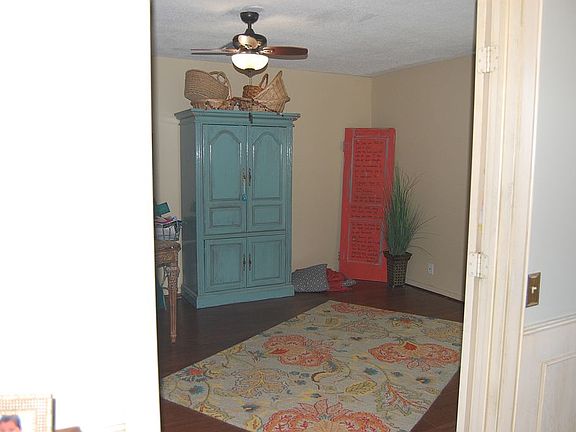 Large room off entry right