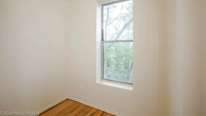 Rented by Garfield Realty  | media 13