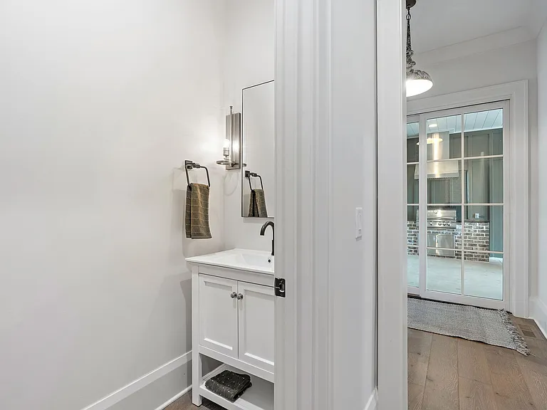 8808 Edgecomb Dr — Photo 20