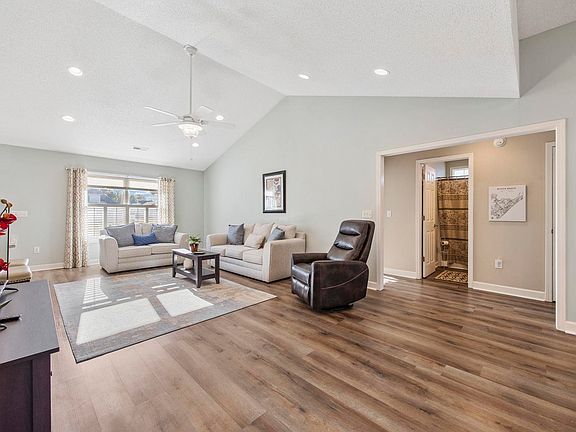 2nd image of 121 Ashworth Dr.
