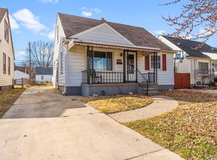 6476 Jackson St, Taylor, MI 48180