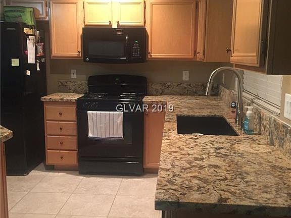 4th image of 7825 Pinnochio Ave