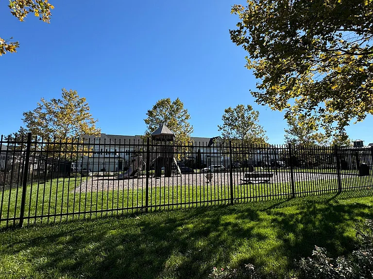 104 Panmure Ln — Photo 4