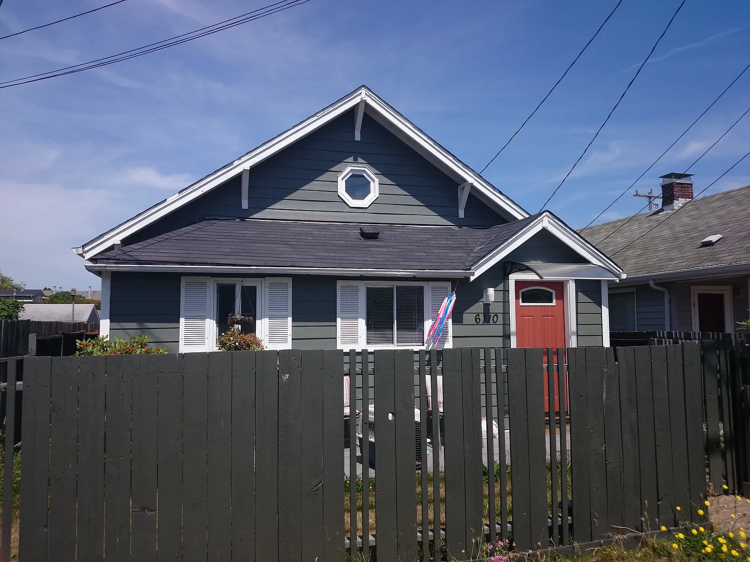 6110 SW Admiral Way photo 1