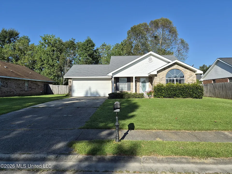 13157 W Country Hills Dr