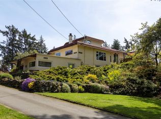 3815 Wilkinson Rd, Saanich, BC V8Z 5A3