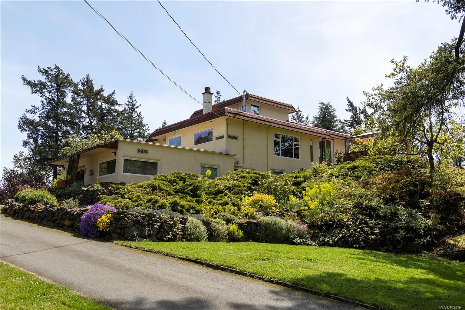 3815 Wilkinson Rd photo 1