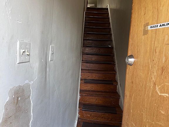 2nd image of 5222 Arlington St