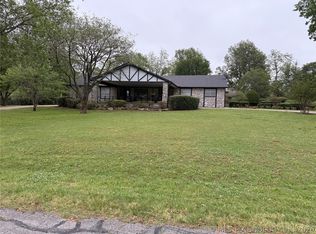 24371 S Lindley Dr, Claremore, OK 74019