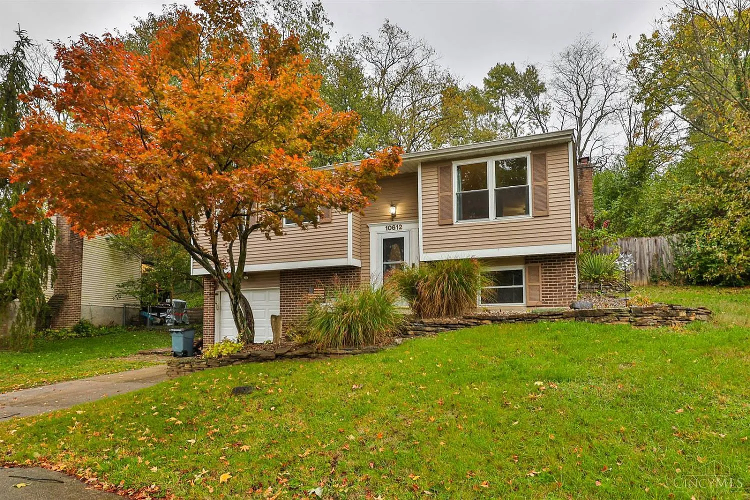 10612 Winding Way photo 1