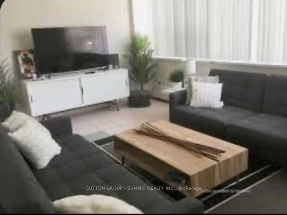 4th image of 105 Raglan Ave #503