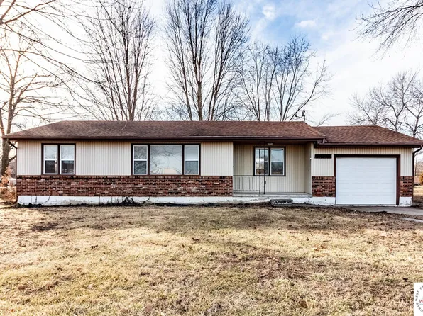 303 North St, Windsor, MO 65360