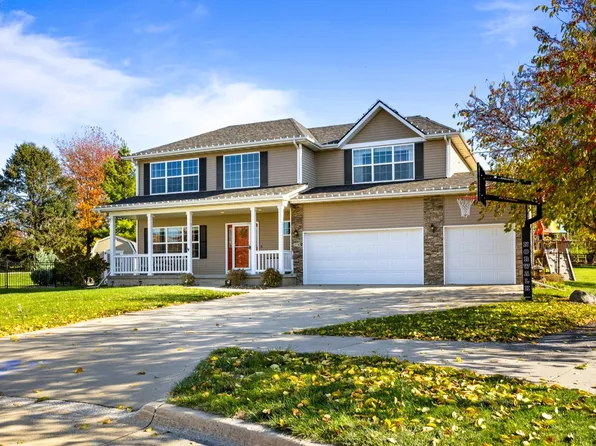 2710 Windsor Dr, Norwalk, IA 50211