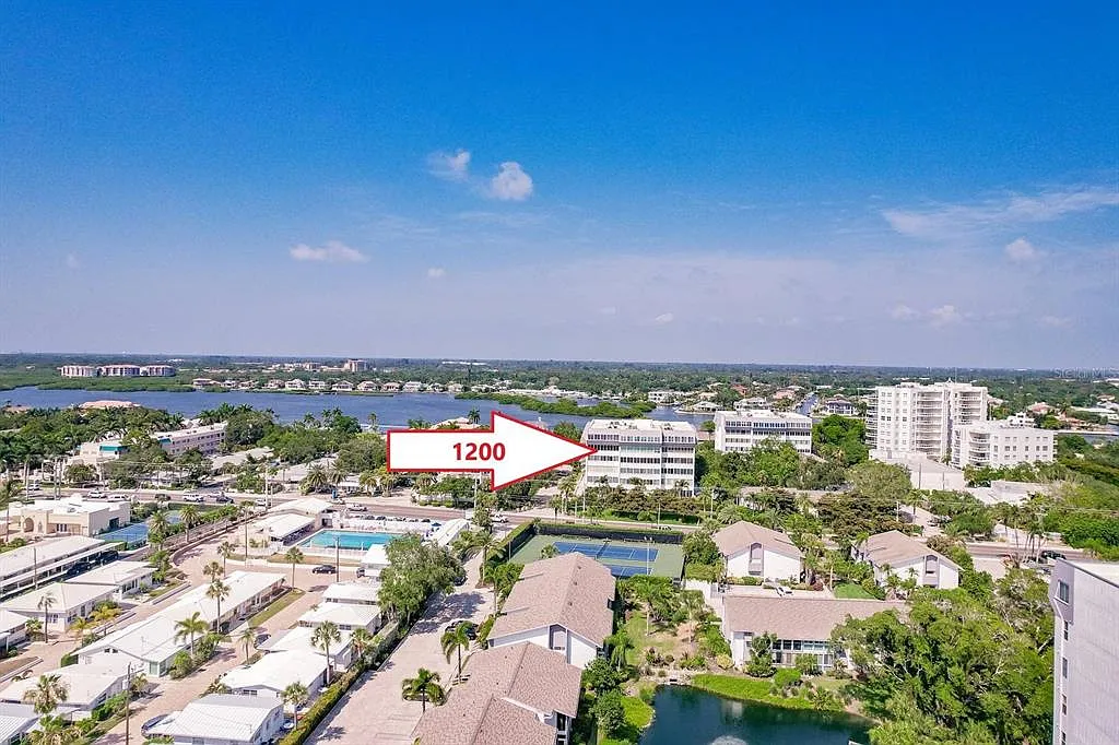2 bed, 2.0 bath, 1163 sqft, $8,400 — Photo 1