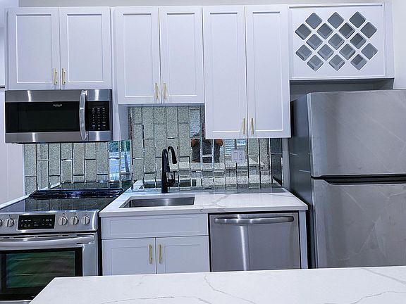 5th image of 315 SW 7th St #3