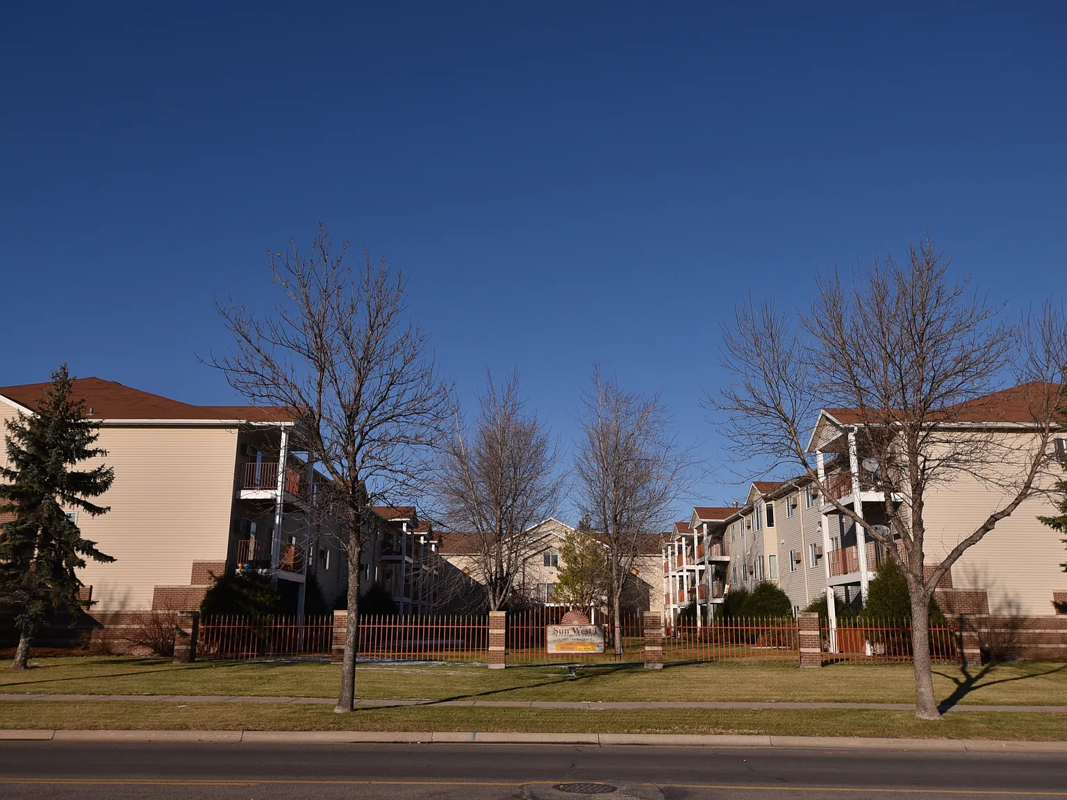 Sunwest I Apartments — Photo 1