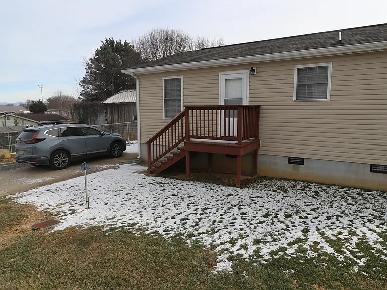 295 Monroe St — Photo 2