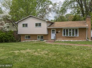 2905 Burtonhill Dr, Kensington, MD 20895