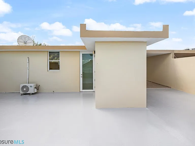 203 Avenida Laguna #431 — Photo 32