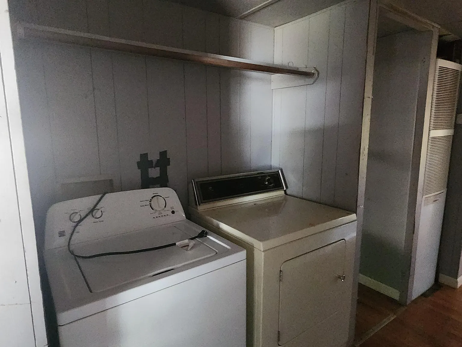 2 bed, 700 sqft, $695 — Photo 2