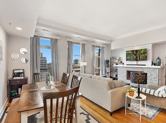 4th image of 165 N Canal St APT 1305