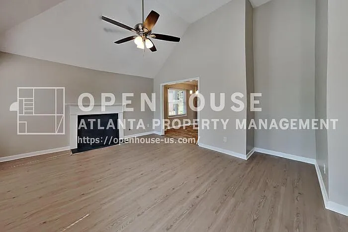 3 bed, 2.0 bath, 1344 sqft, $1,975 — Photo 3