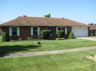 1447 Hunters Ln, Radcliff, KY 40160